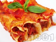 Рецепта Канелони със сос Болонезе от домати, кайма, бекон, сметана и сирене пармезан печени на фурна